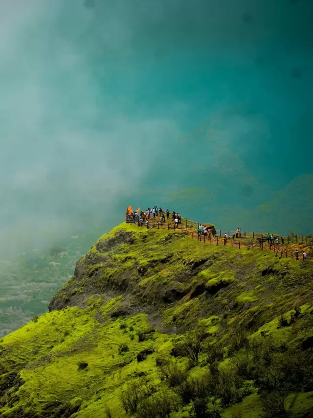 10 Must-Visit Places in Maharashtra Tourists Shouldn't Miss Out